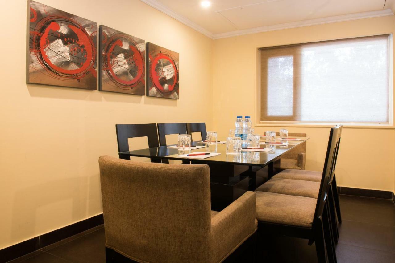 Diplomat, Chanakyapuri New Delhi- A Boutique Hotel Εξωτερικό φωτογραφία